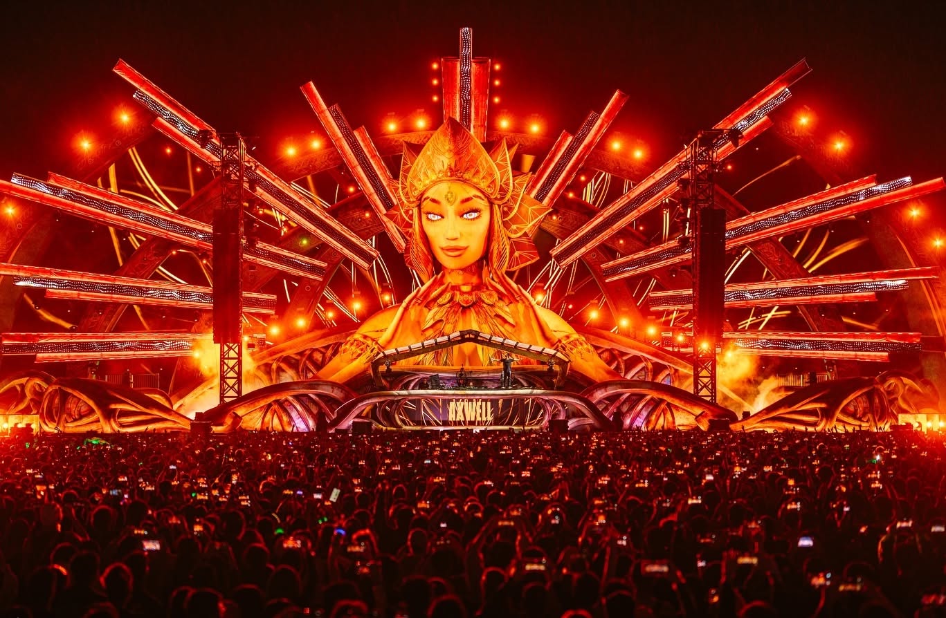 kineticFIELD main stage at EDC